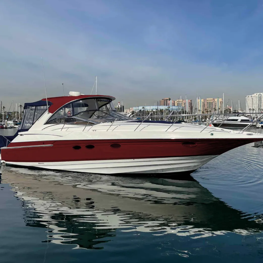 Yacht Regal Commodore
